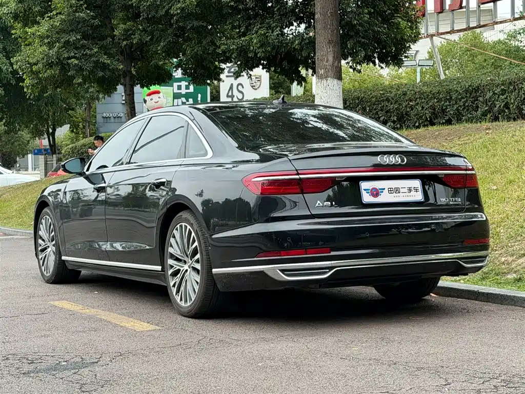 Audi A8 2019 — фото 4