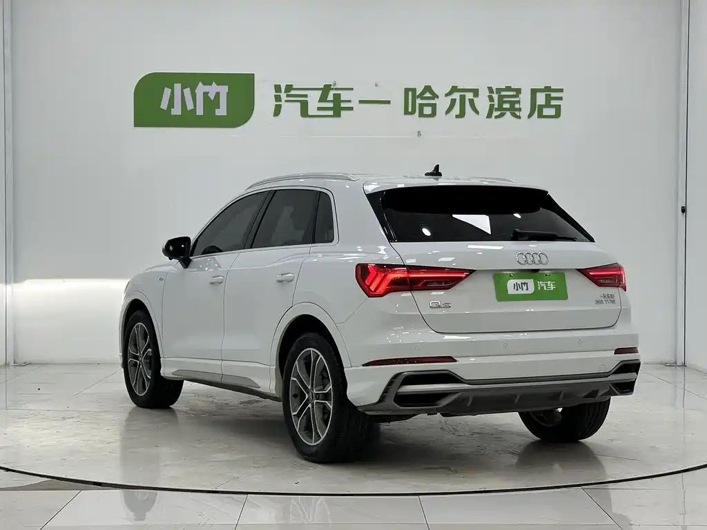 Audi Q3 2022 — фото 4