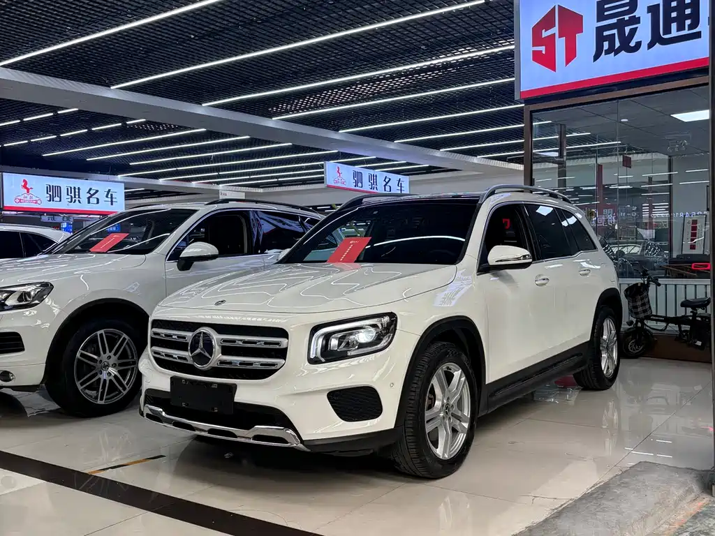 Mercedes-Benz GLB 2022 — фото 1