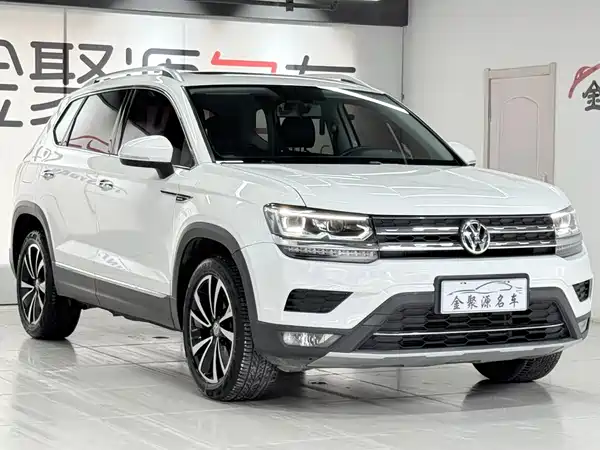Volkswagen Tharu 2020
