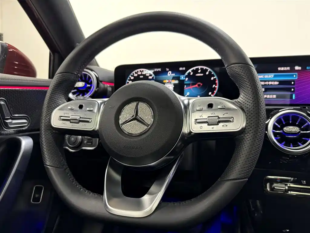 Mercedes-Benz A-Class 2021 — фото 13