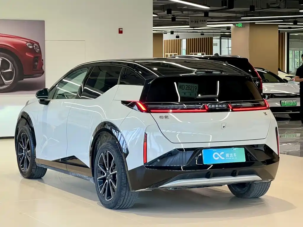 Zeekr X 2024