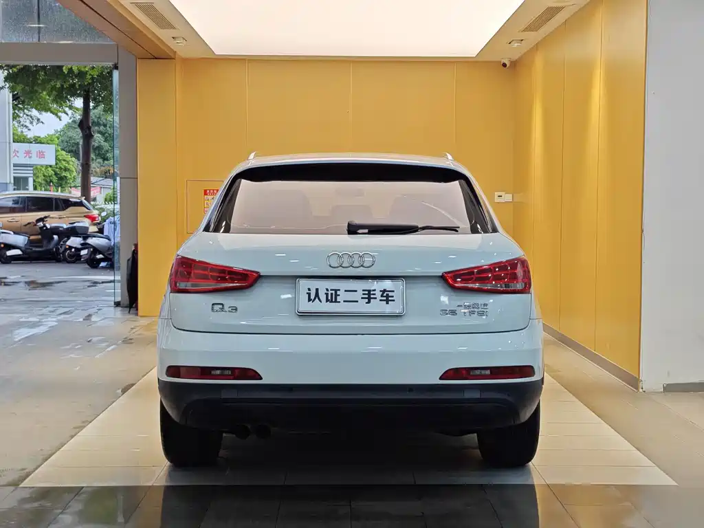 Audi Q3 2015 — фото 29