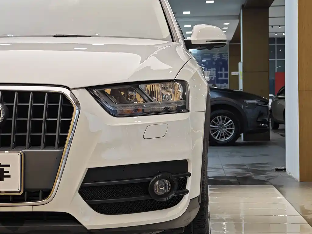 Audi Q3 2015 — фото 2