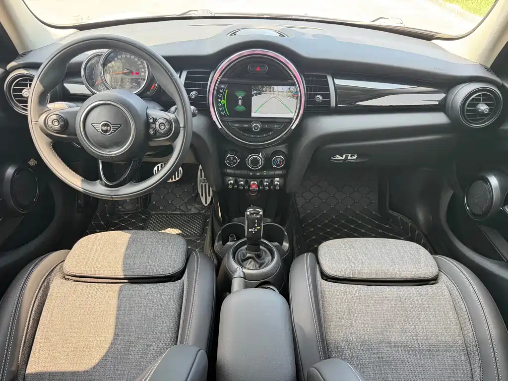 MINI MINI 2020