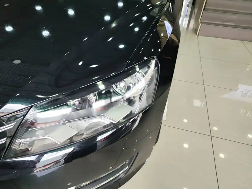 Volkswagen Passat 2015 — фото 18