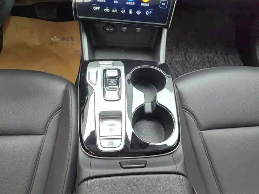 Hyundai Tucson 2023 — фото 16
