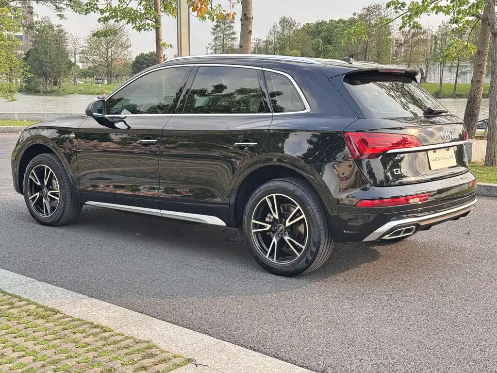 Audi Q5L 2023 — фото 4