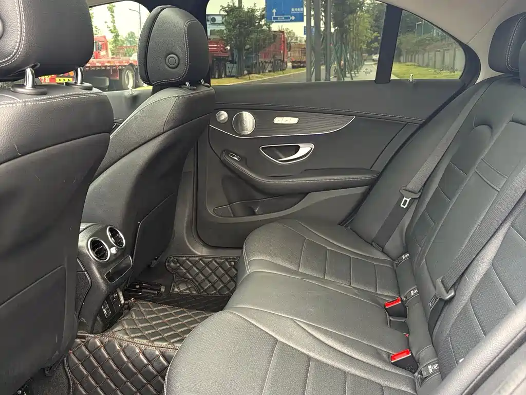 Mercedes-Benz C-Class 2020