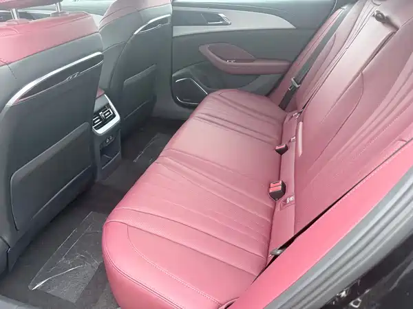 Hongqi H5 2024