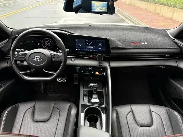 Hyundai Elantra 2020