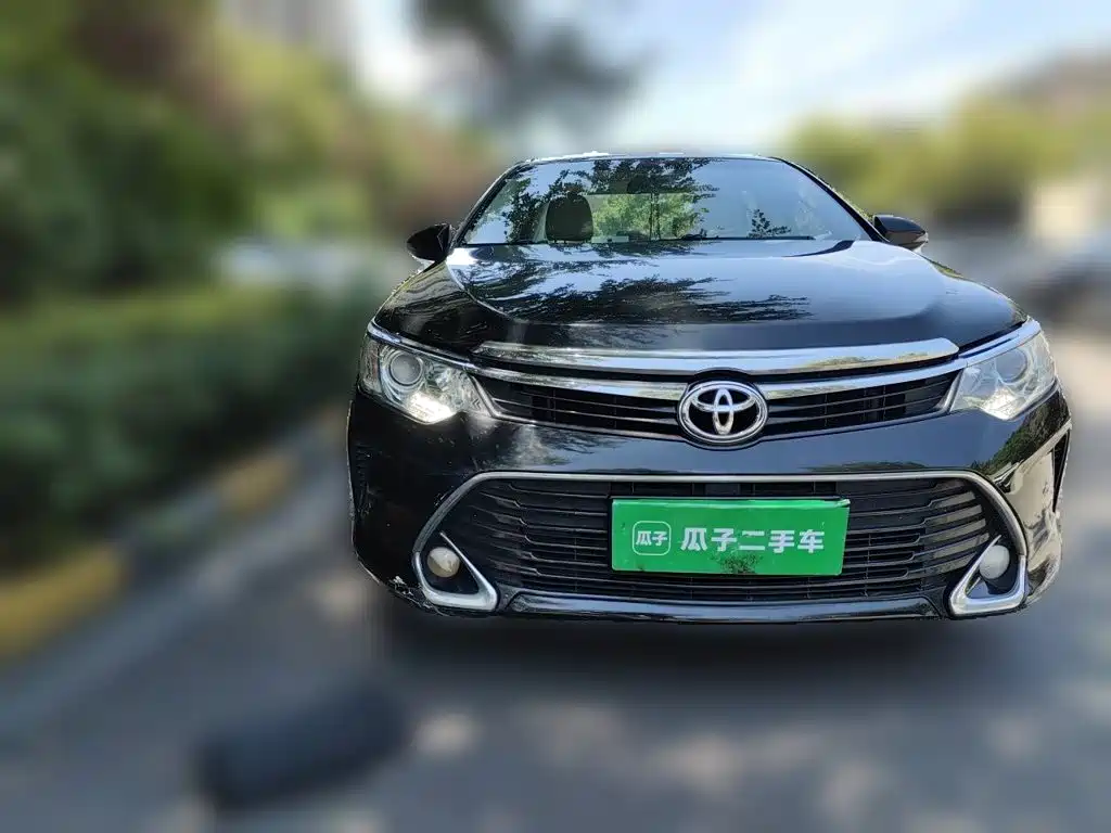 Toyota Camry 2017 — фото 24