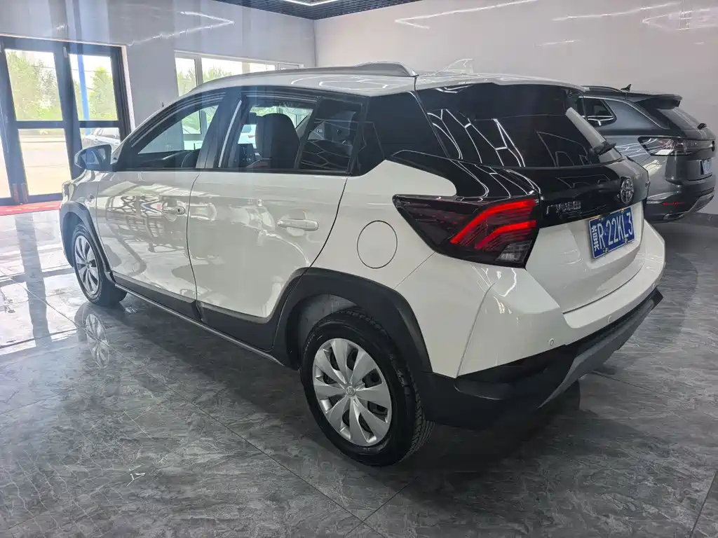 Toyota Yaris L 2022