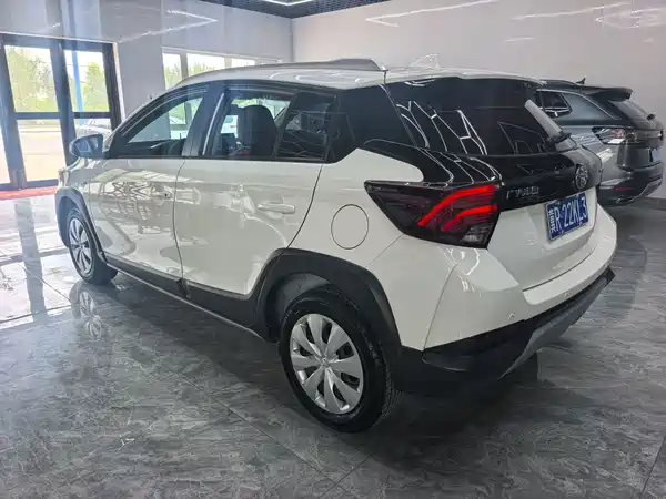 Toyota Yaris L 2022