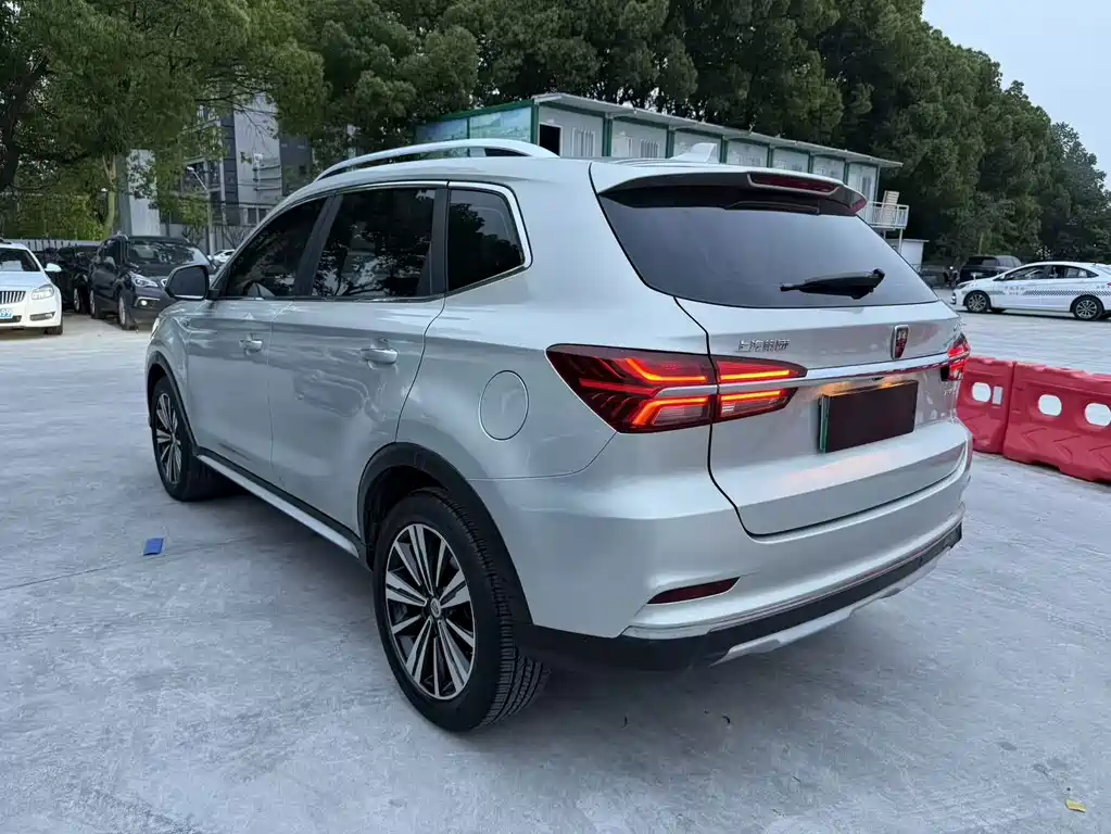 Roewe RX5 New Energy 2018 — фото 8