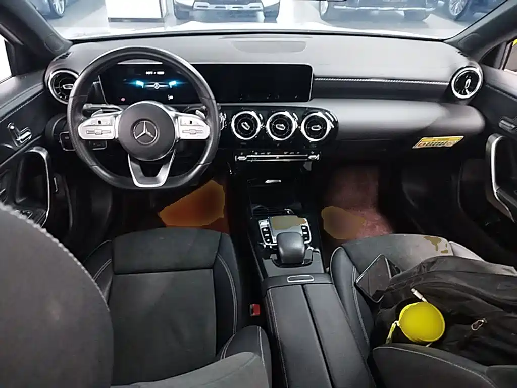 Mercedes-Benz A-Class 2019 — фото 16