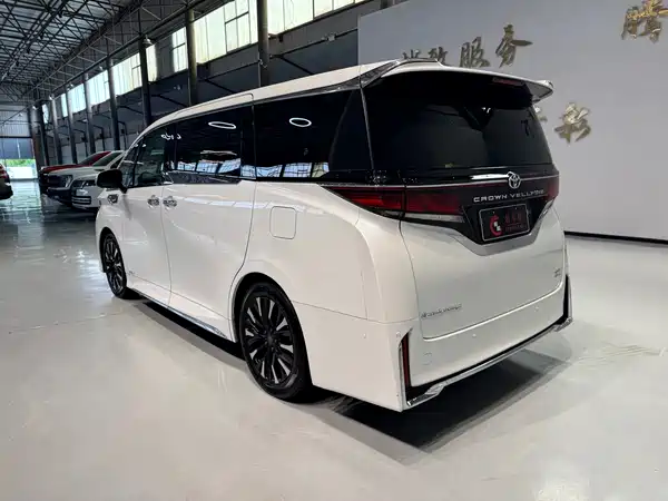Toyota Vellfire 2023