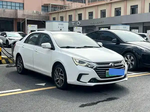 BYD Qin EV 2017