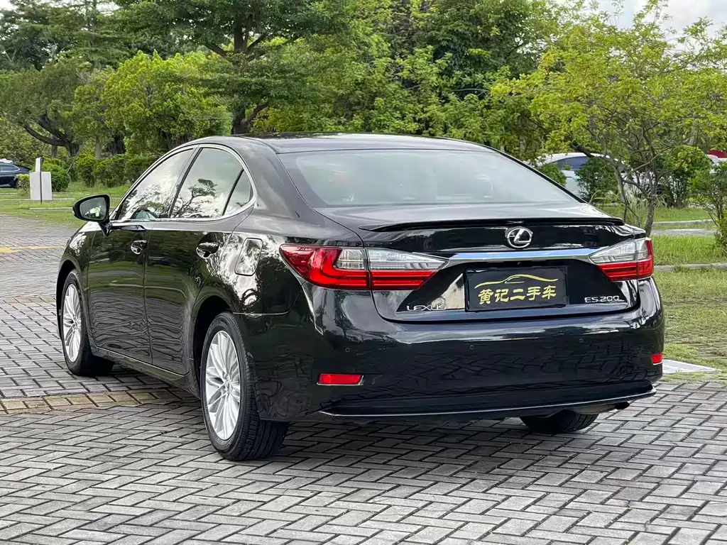Lexus ES 2015