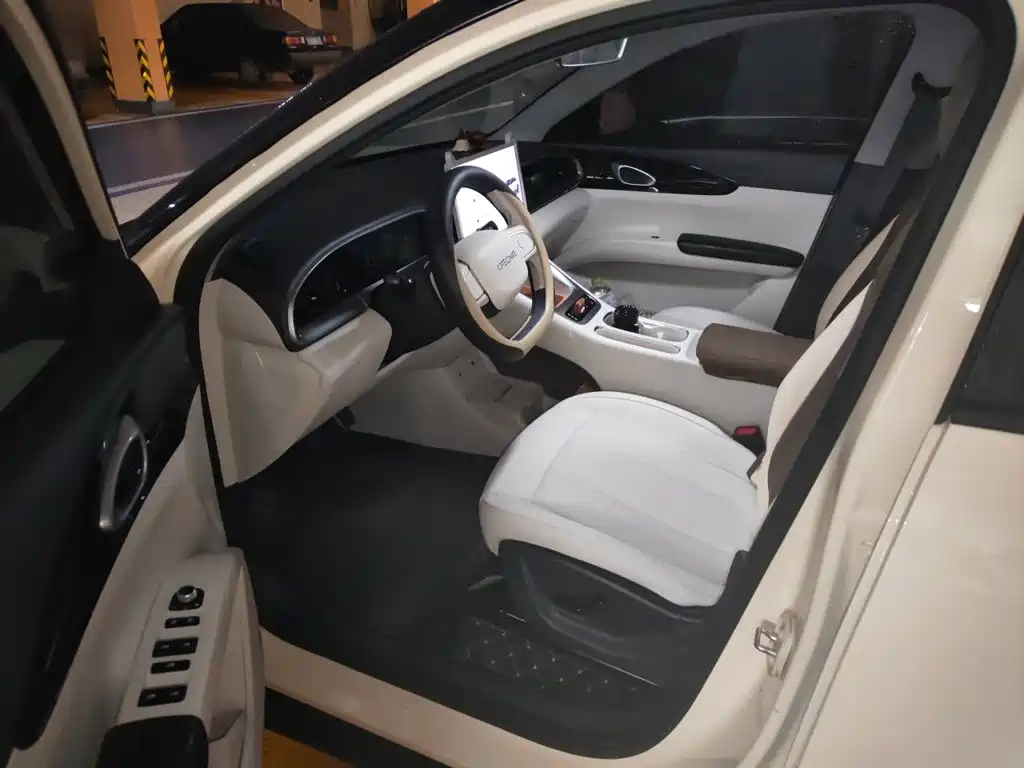 Geely Galaxy Starwish 2025 — фото 17
