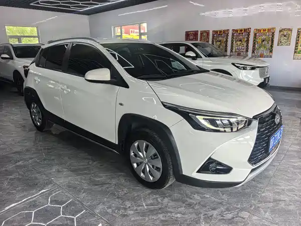 Toyota Yaris L 2022