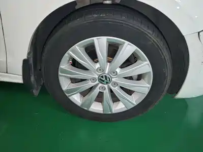 Volkswagen Sagitar 2015