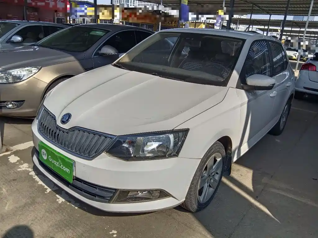 Skoda Fabia 2016 — фото 2