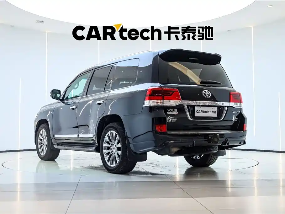 Toyota Land Cruiser 2019 — фото 6