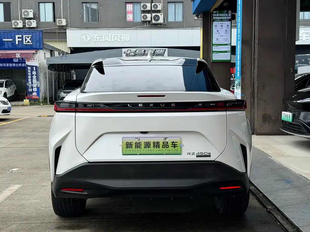Lexus RZ 2023 — фото 13