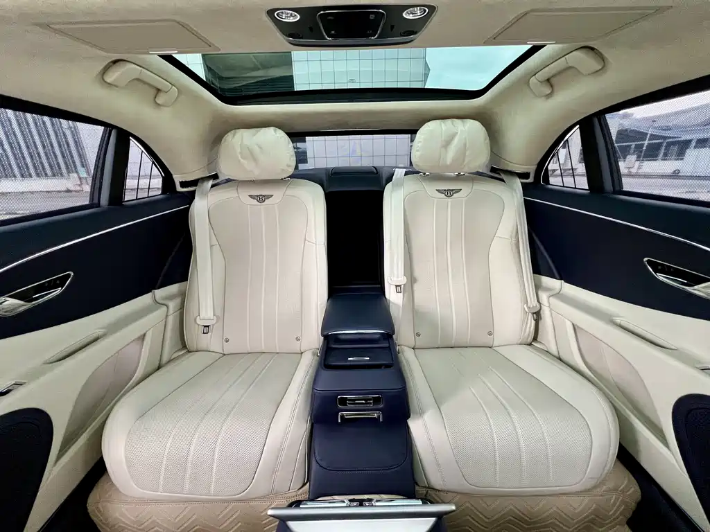 Bentley Flying Spur PHEV 2022 — фото 10