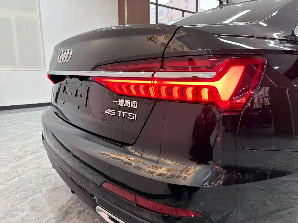 Audi A6L 2022 — фото 8