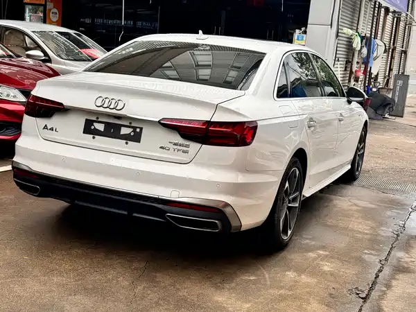 Audi A4L 2020