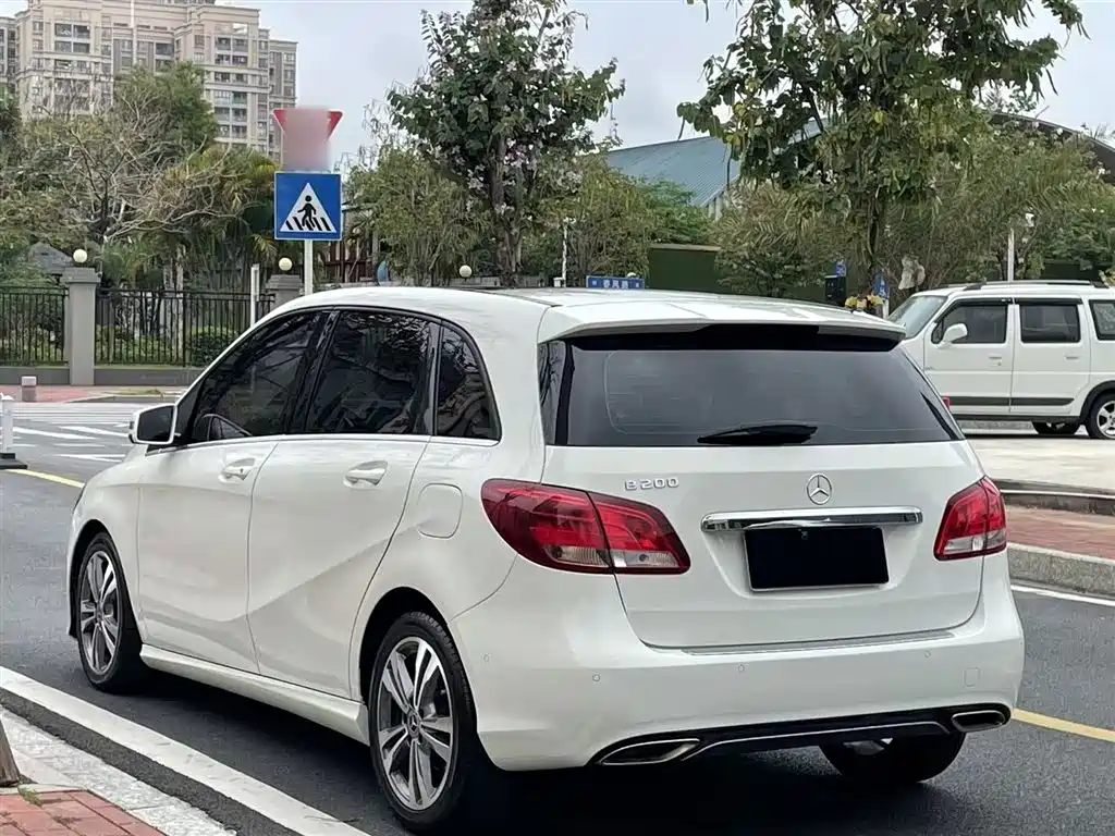 Mercedes-Benz B-Class 2018 — фото 24