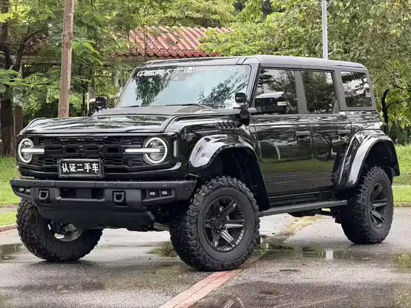 Ford Bronco 2024