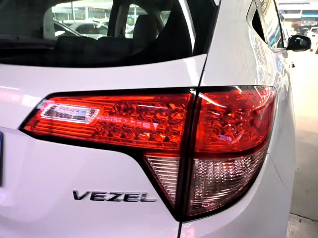 Honda Vezel 2018 — фото 8