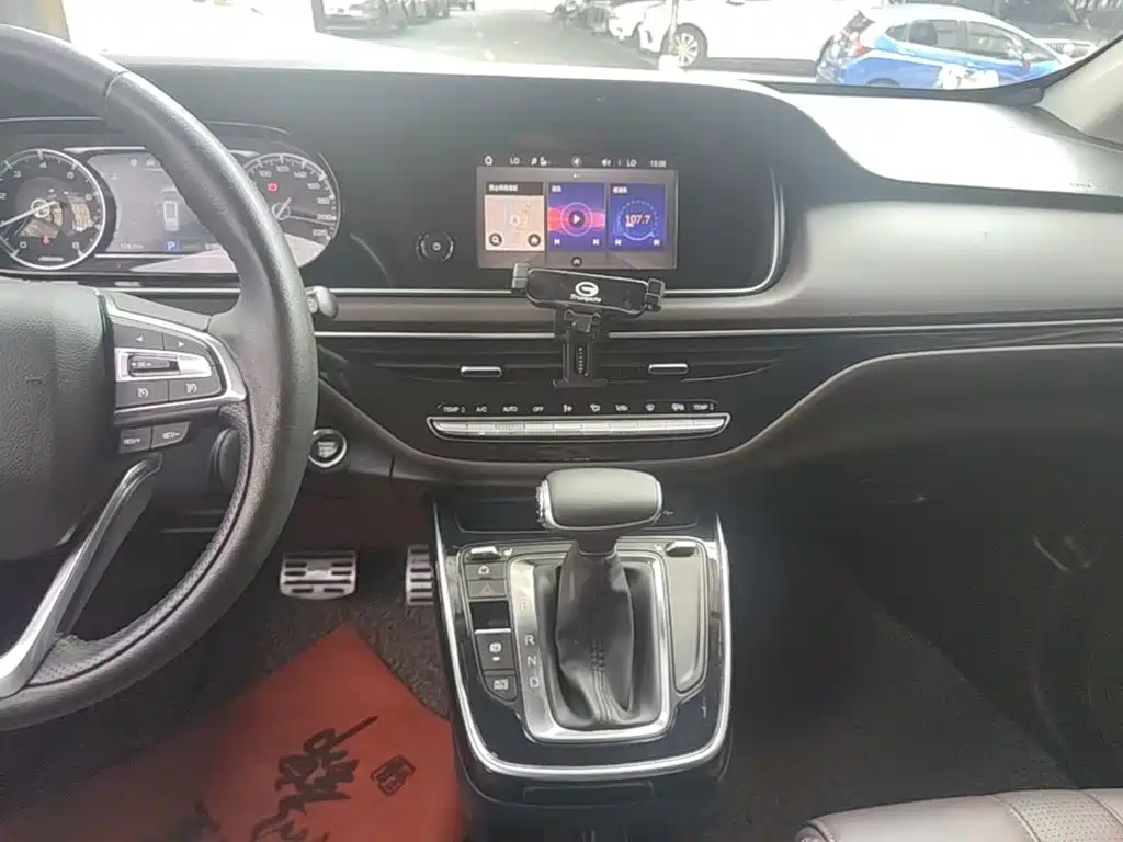 GAC Trumpchi M6 2021 — фото 13
