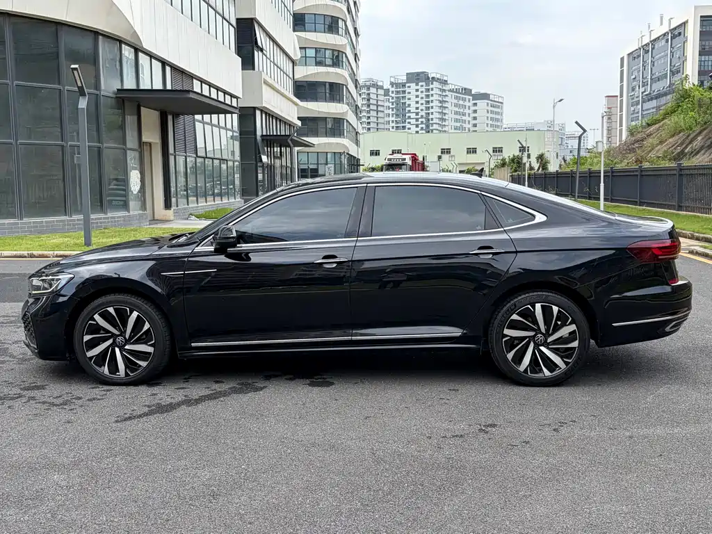 Volkswagen Passat 2022