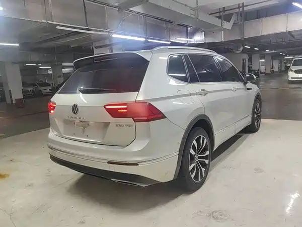 Volkswagen Tiguan L 2021