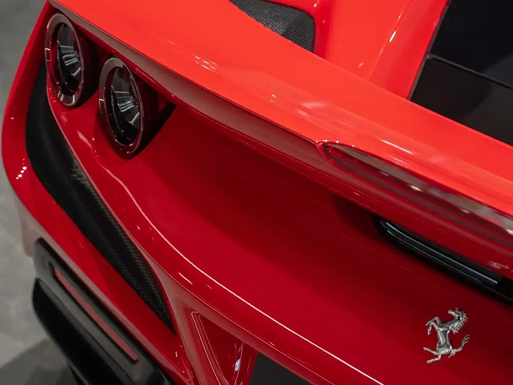 Ferrari F8 2022 — фото 10