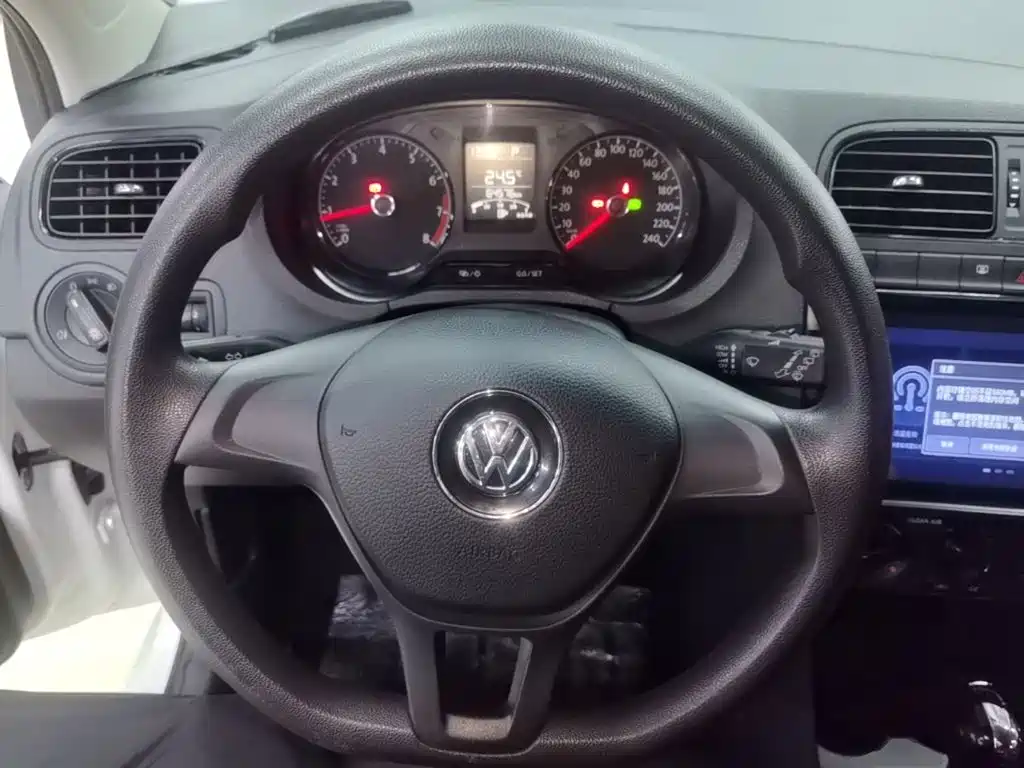 Volkswagen Polo 2018 — фото 11