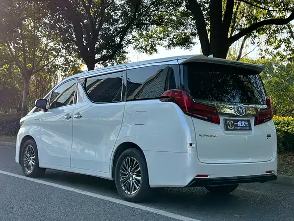 Toyota Alphard 2021