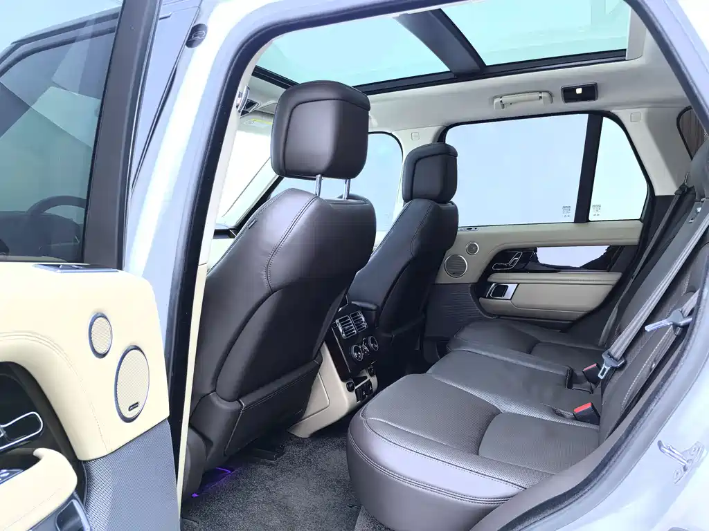 Land Rover Range Rover 2020 — фото 12