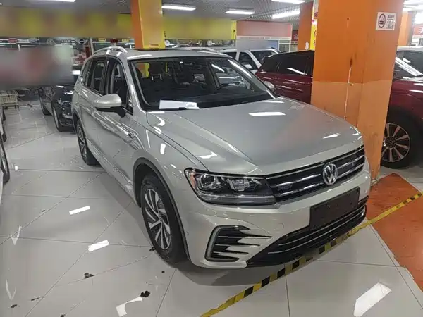 Volkswagen Tiguan L Plug-In Hybrid 2020
