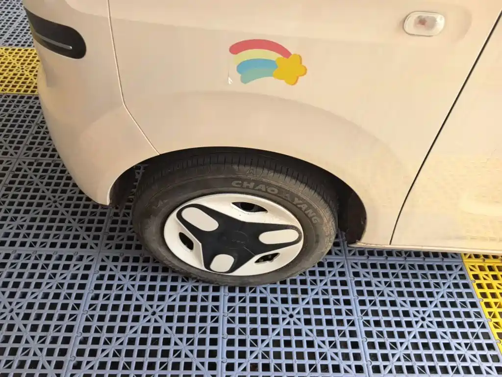 Geely Galaxy Panda 2025 — фото 23