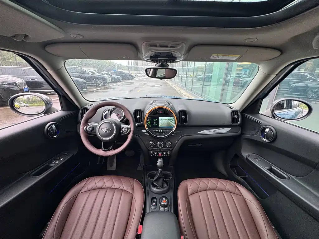 MINI Countryman 2018 — фото 11