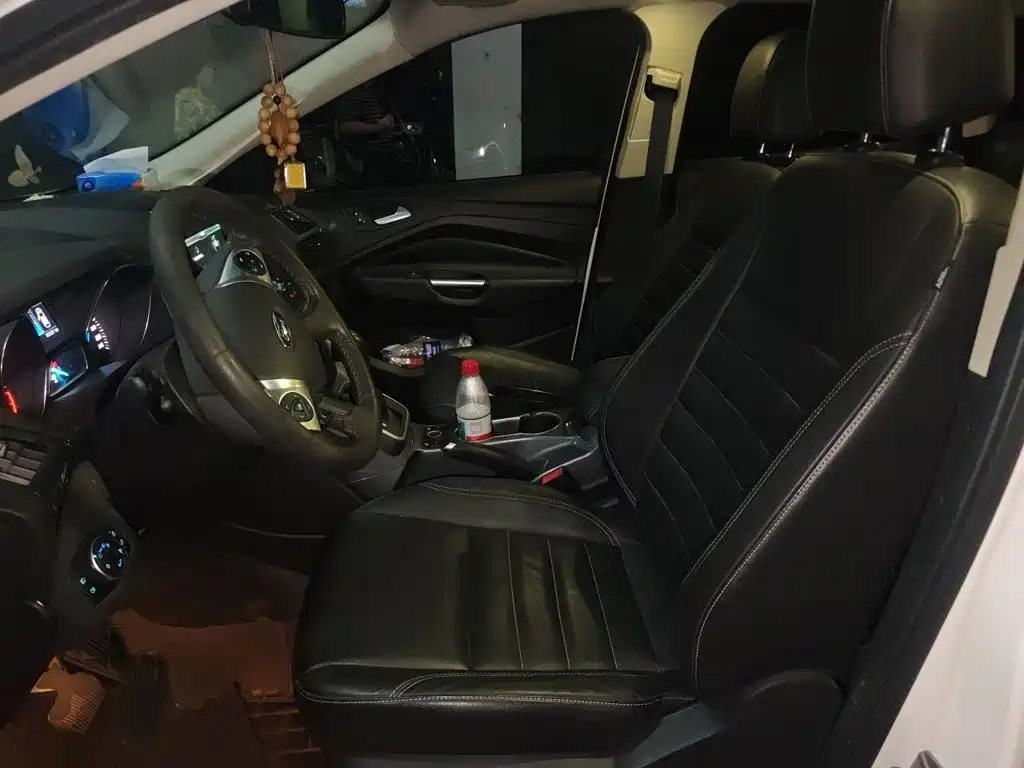Ford Kuga 2015 — фото 11