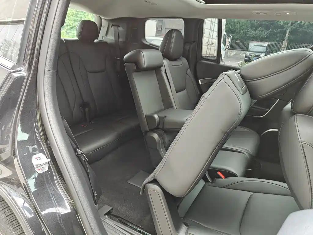 Jeep Grand Commander 2021 — фото 9