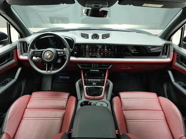 Porsche Cayenne 2024