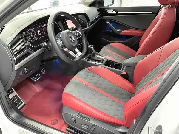 Volkswagen Sagitar 2022