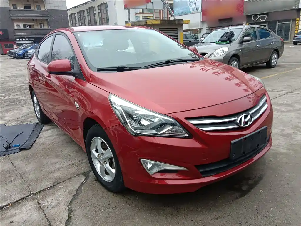 Hyundai Verna 2015 — фото 22